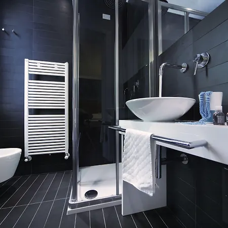 Q Hotel 3*