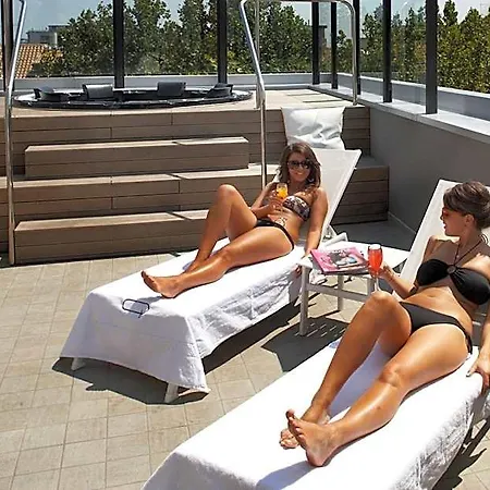 Hotel Q 3*